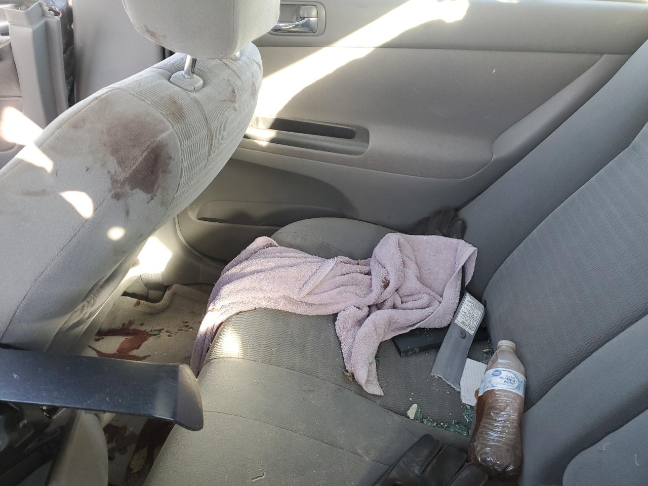 2005 Toyota Camry Le VIN: 4T1BF32K65U611184 Lot: 81486634