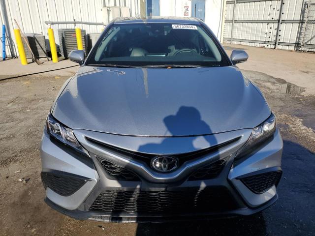  TOYOTA CAMRY 2023 Серебристый