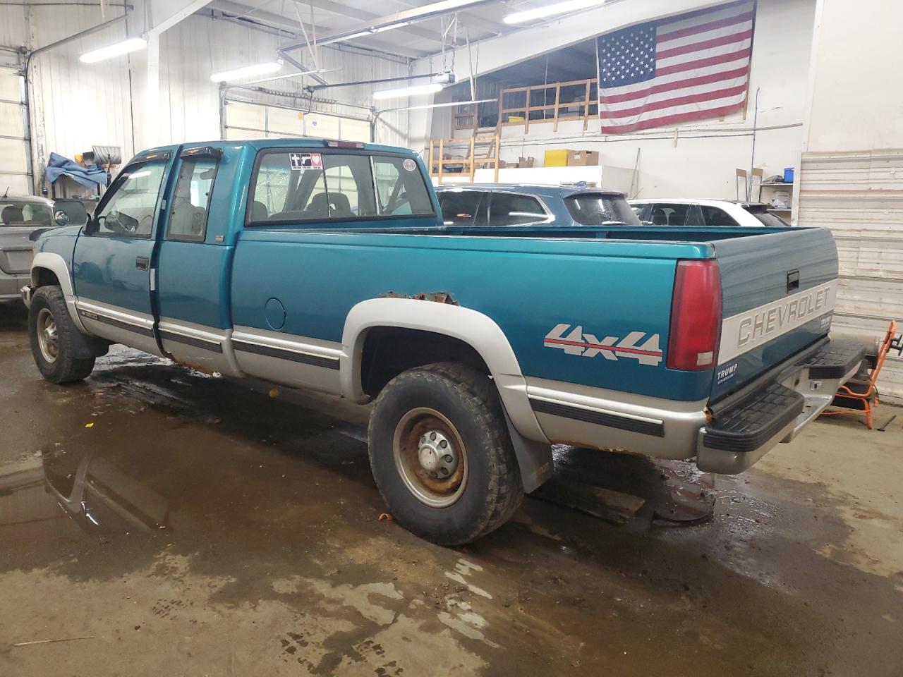 1994 Chevrolet GMT-400 - Image 2
