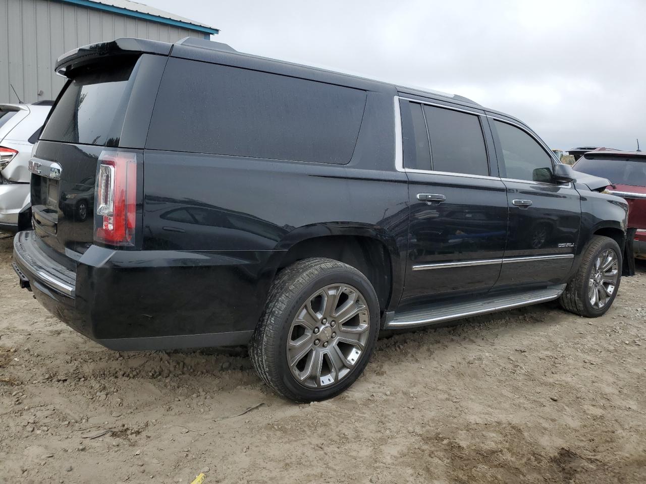 VIN 1GKS2HKJXGR384466 2016 GMC YUKON no.3