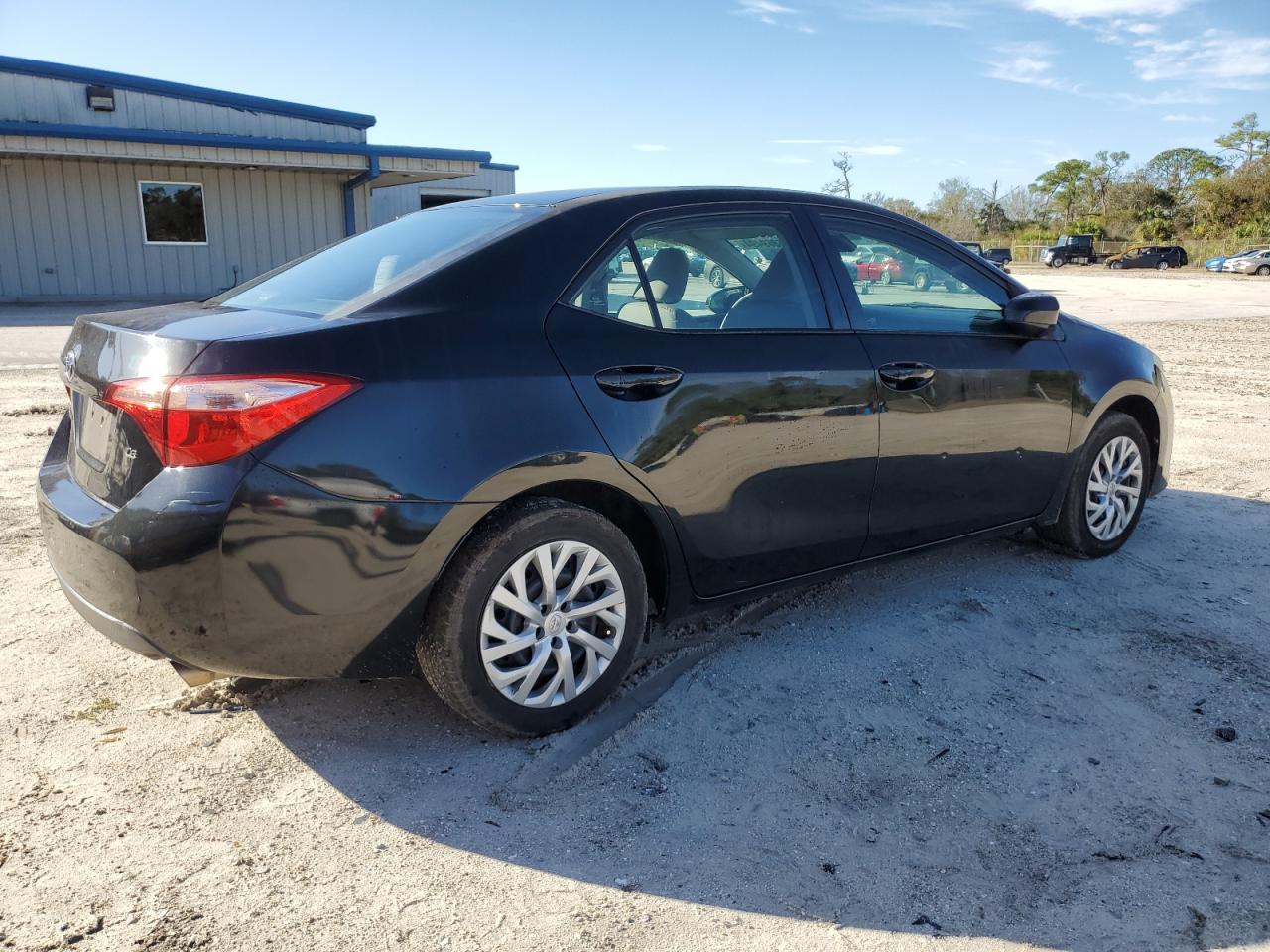 2017 Toyota Corolla - Image 3