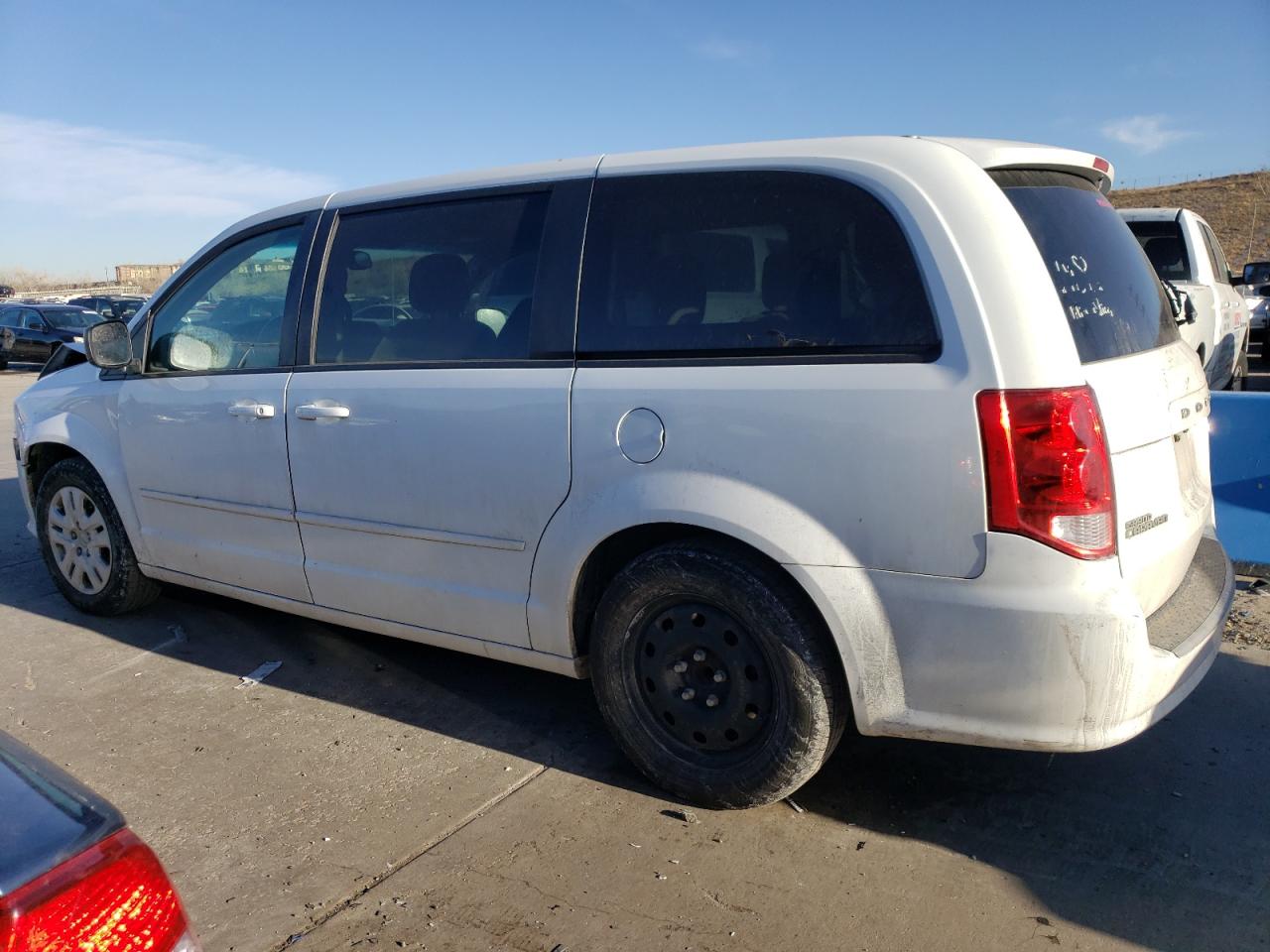 VIN 2C4RDGBGXFR724565 2015 DODGE CARAVAN no.2