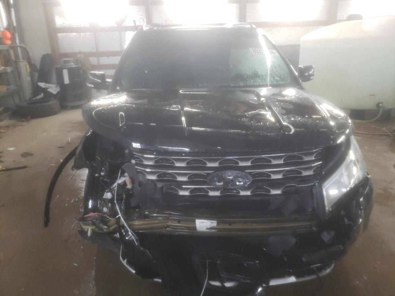 2017 Ford Explorer - Image 5