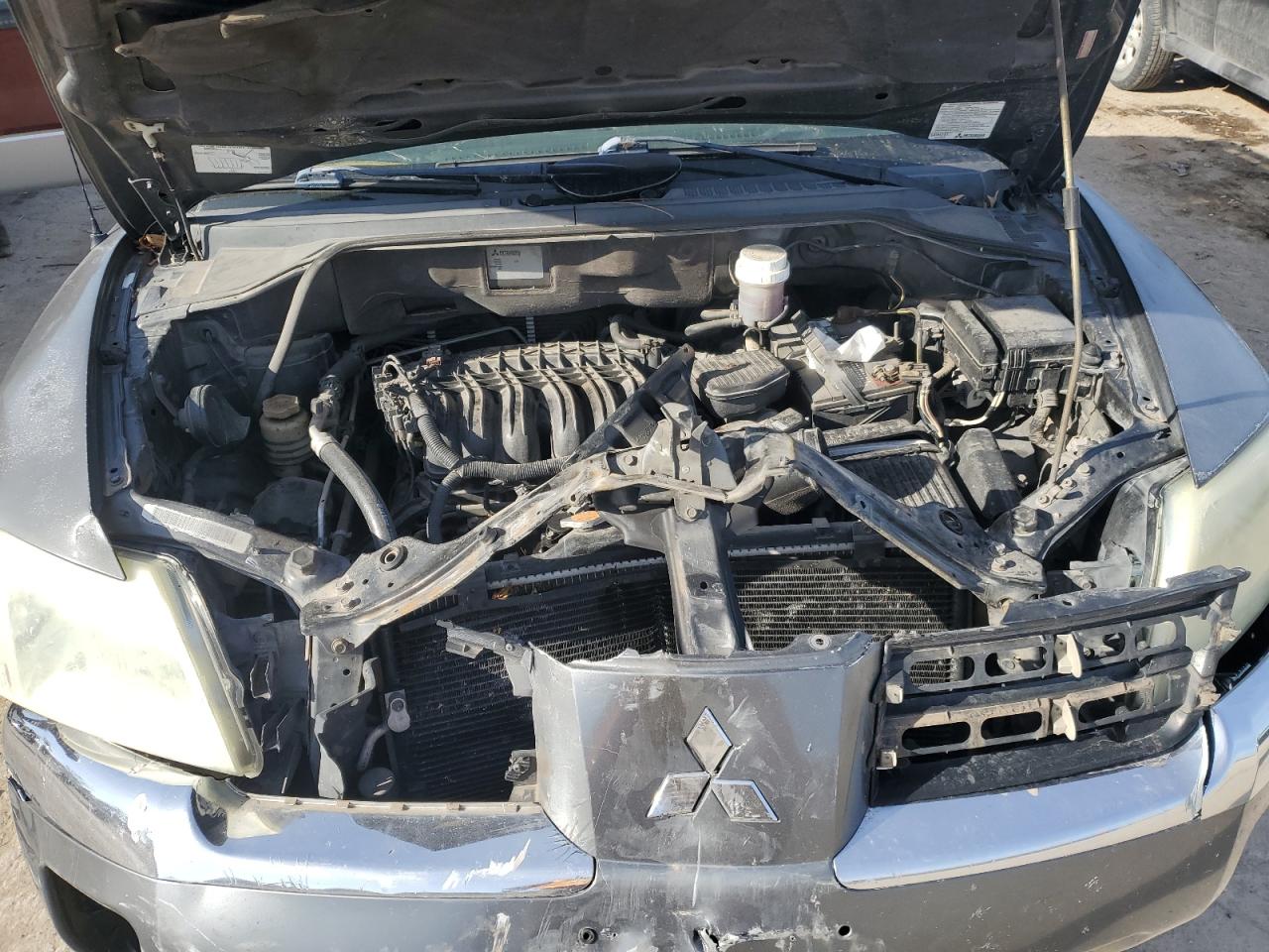 2004 Mitsubishi Endeavor Xls VIN: 4A4MM31S94E010308 Lot: 82147315