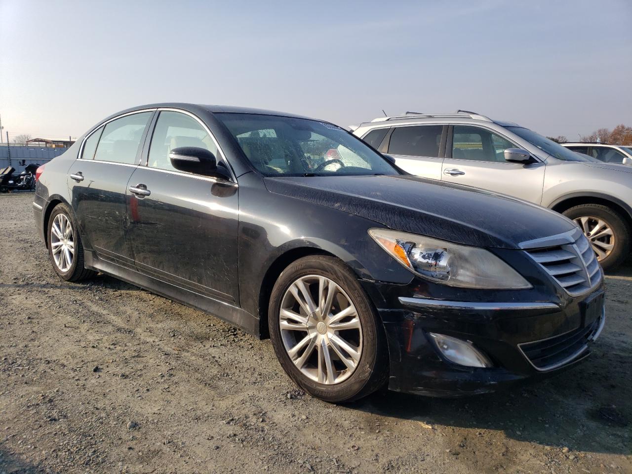 2013 Hyundai Genesis - Image 4