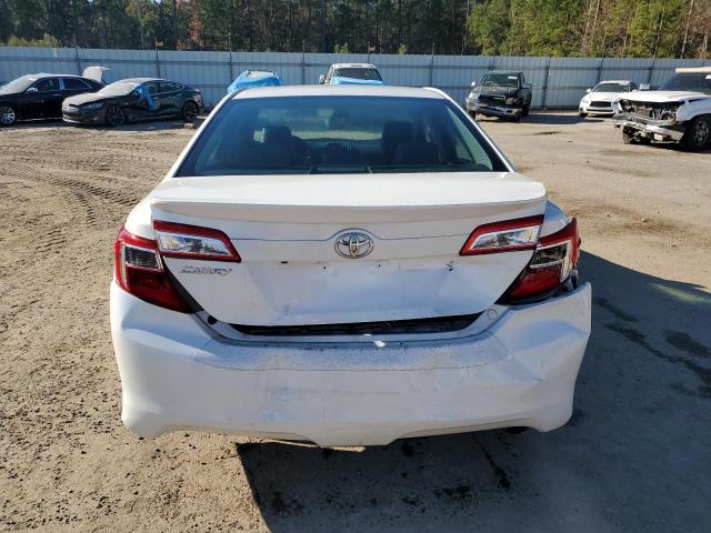  TOYOTA CAMRY 2014 Белый