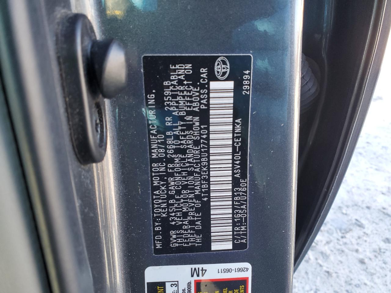 2011 Toyota Camry - Image 12