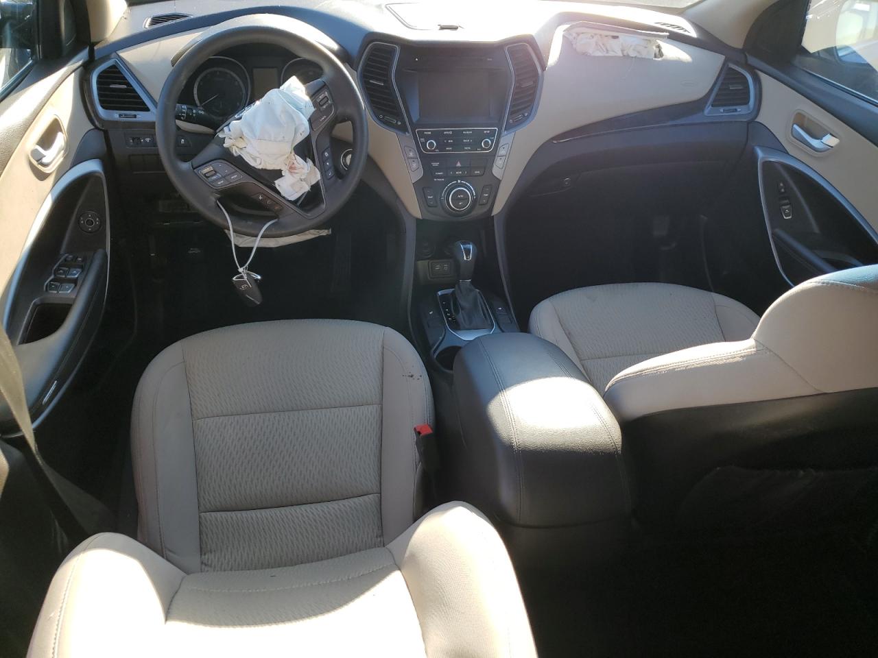 2018 Hyundai Santa Fe - Image 8