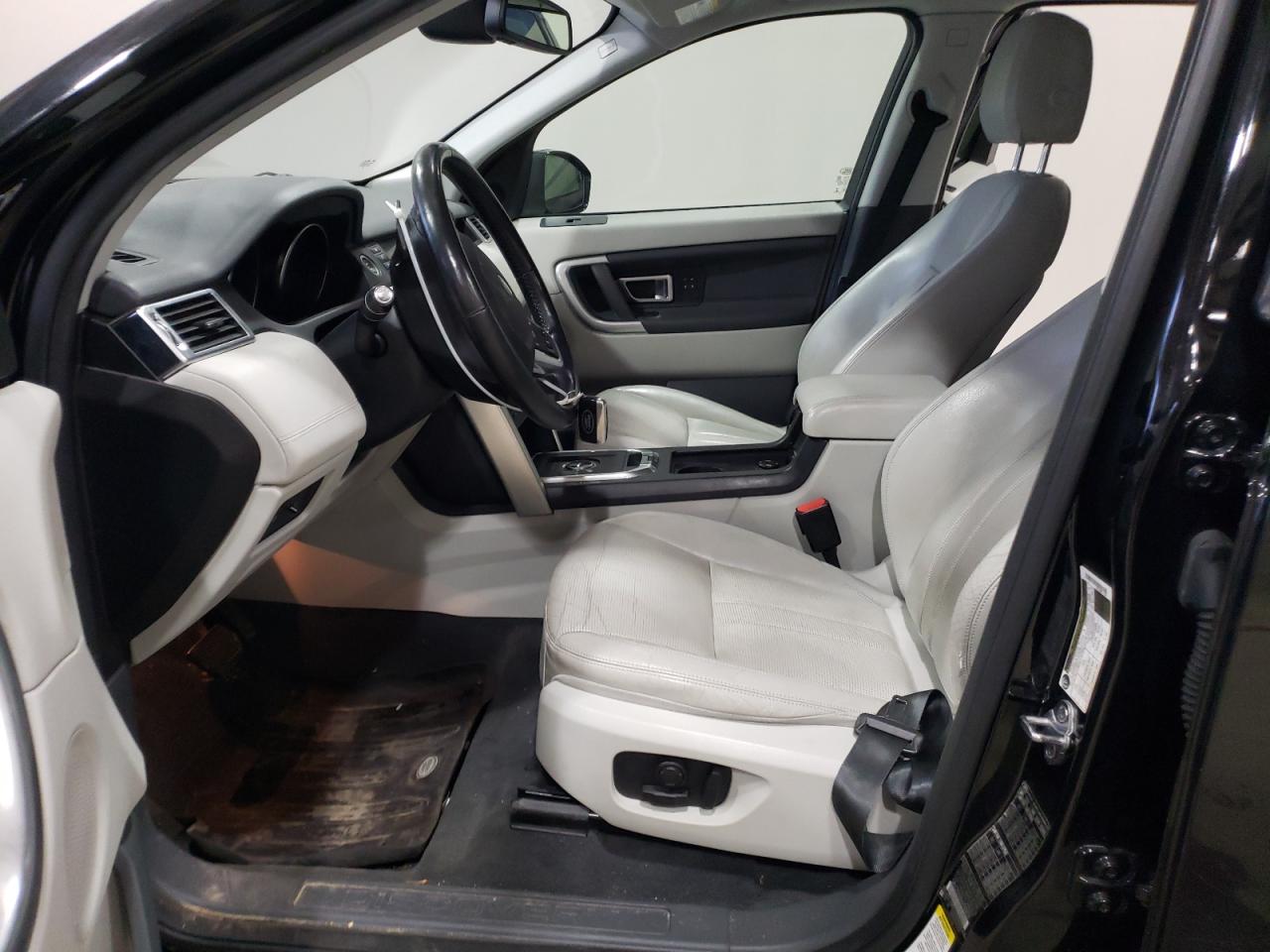 2018 Land Rover Discovery - Image 7