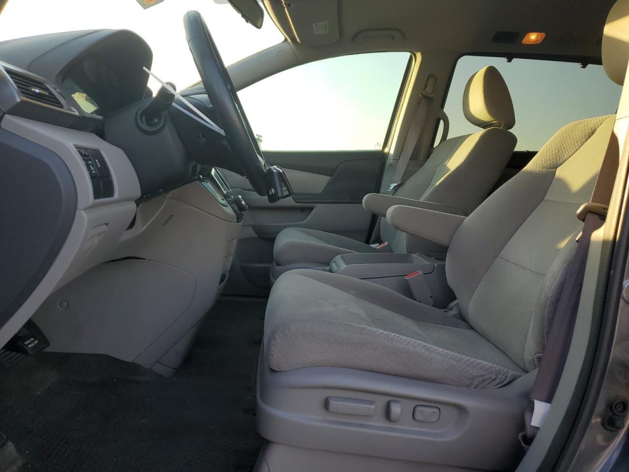 2016 Honda Odyssey - Image 7