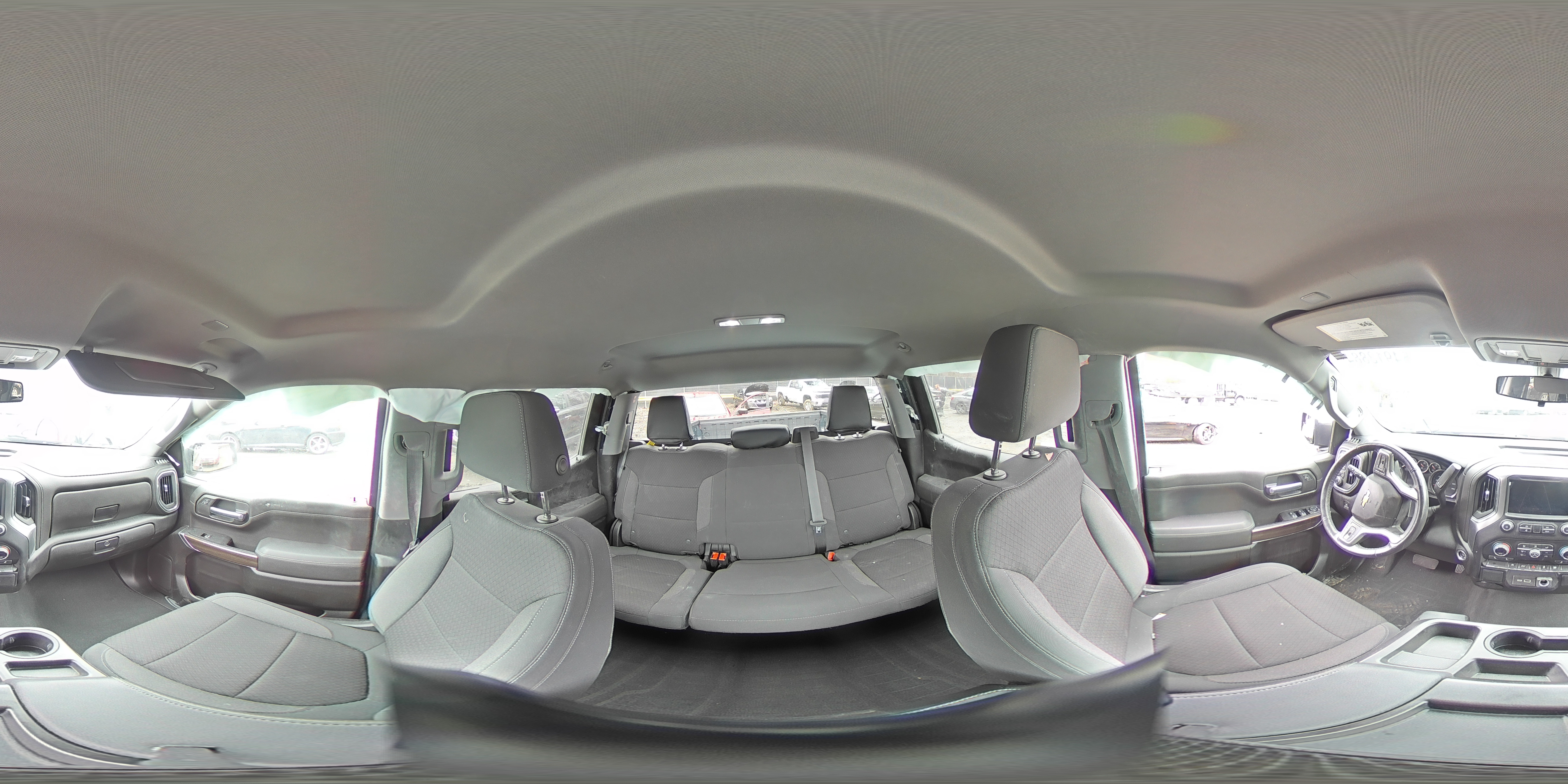2022 Chevrolet Silverado - Image 13