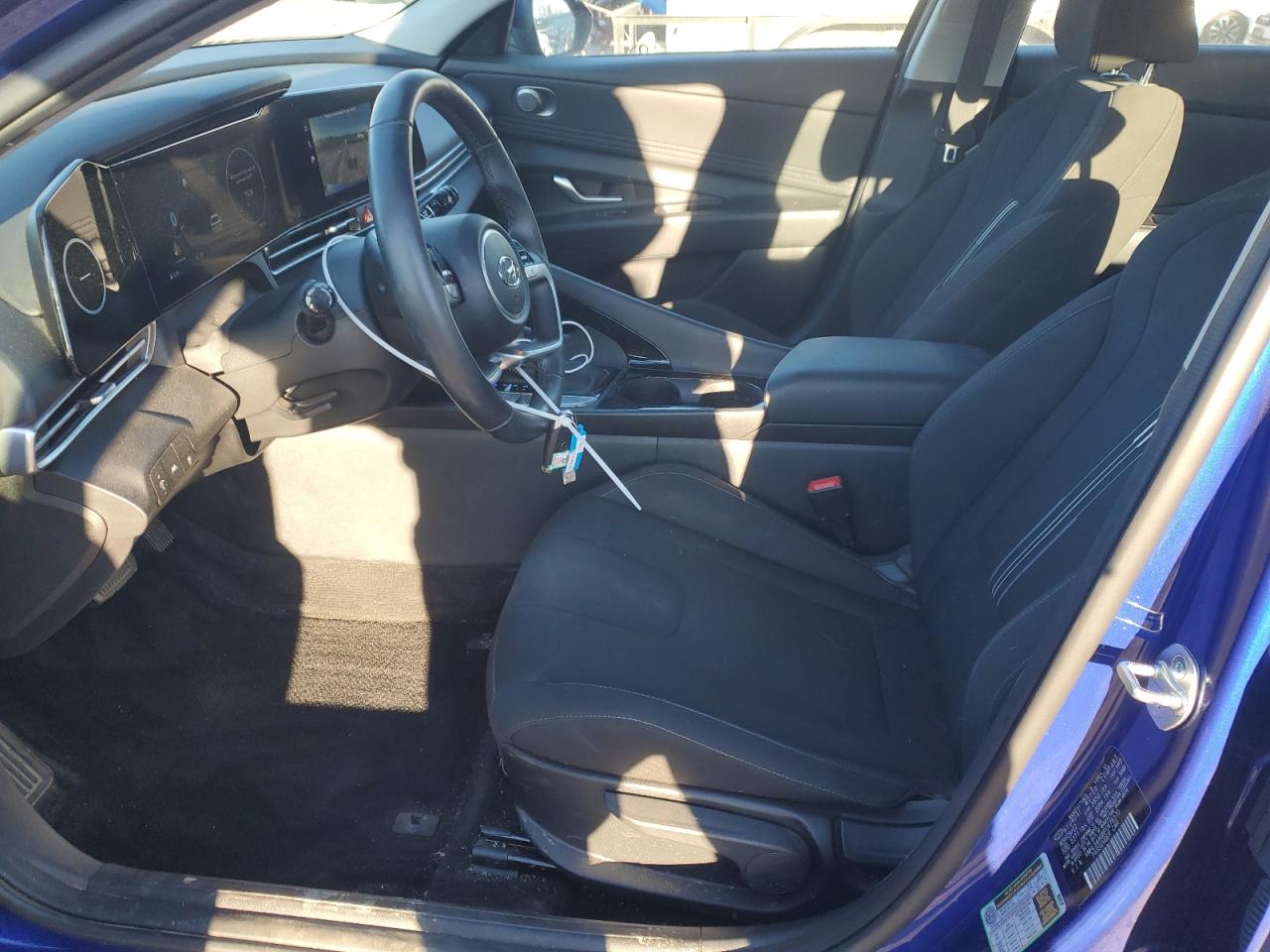 2023 Hyundai Elantra - Image 7
