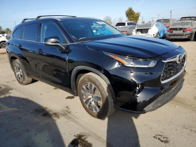  TOYOTA HIGHLANDER 2022 Czarny