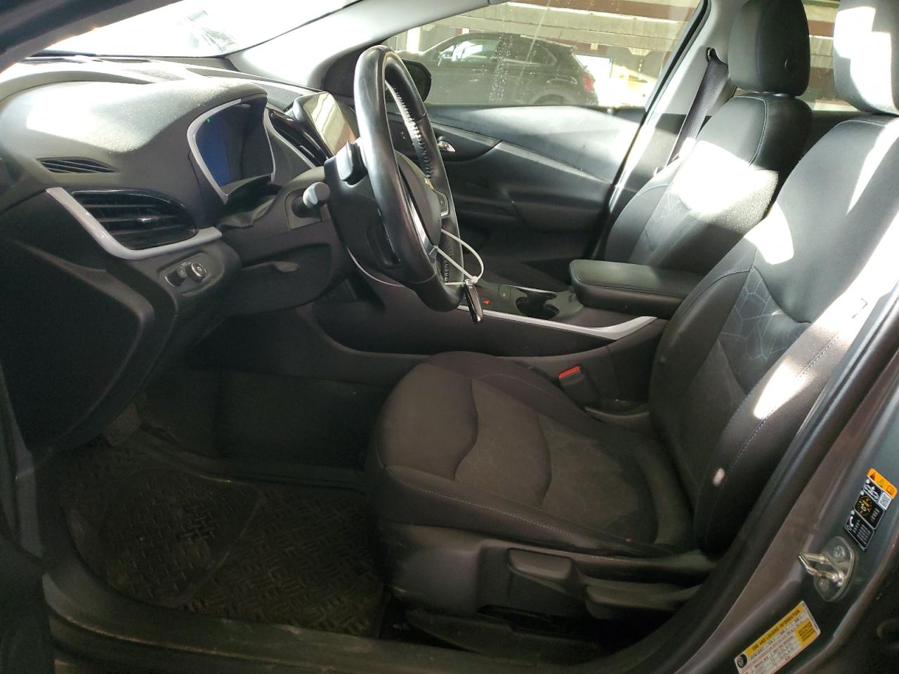 2017 Chevrolet Volt - Image 7