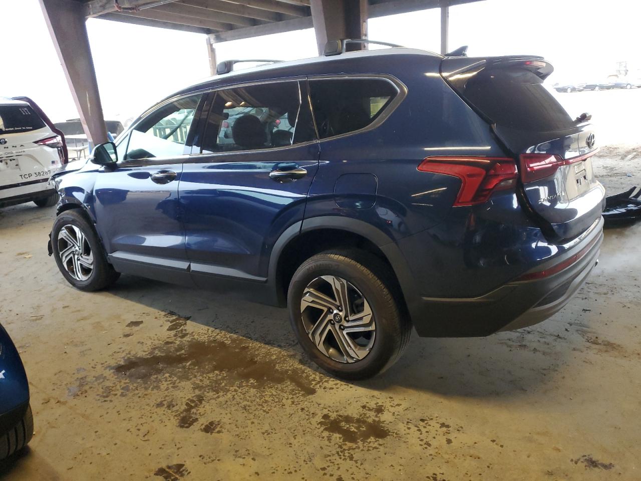2023 Hyundai Santa Fe - Image 2