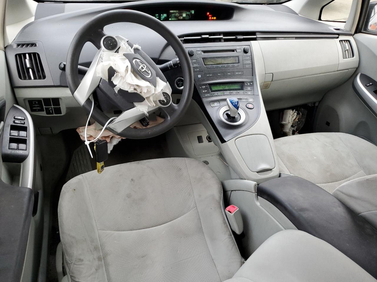 2010 Toyota Prius - Image 8