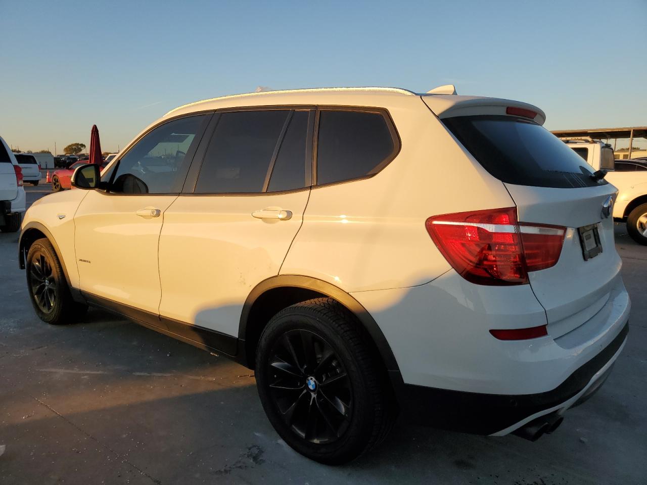 VIN 5UXWX9C31H0T16663 2017 BMW X3 no.2