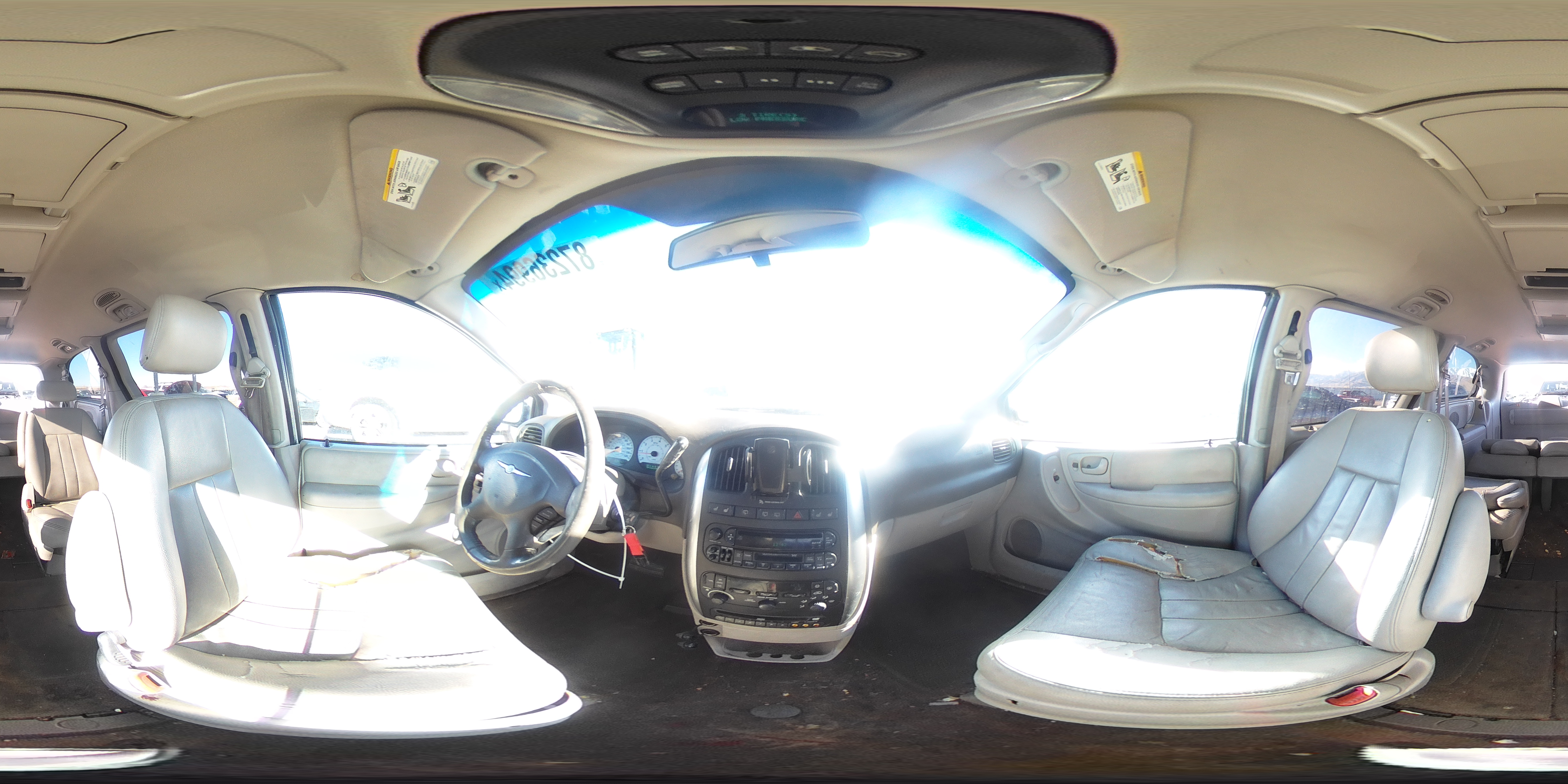 2005 Chrysler Town & Country Touring VIN: 2C4GP54LX5R196988 Lot: 87236994