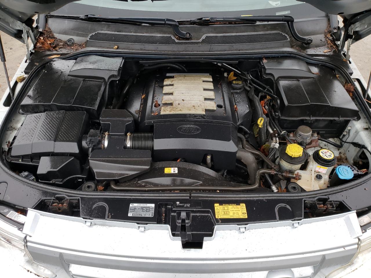2009 Land Rover LR3 - Image 11