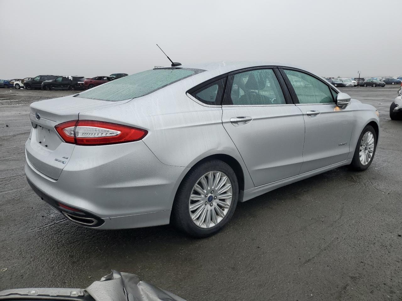 VIN 3FA6P0LU4GR283457 2016 FORD FUSION no.3