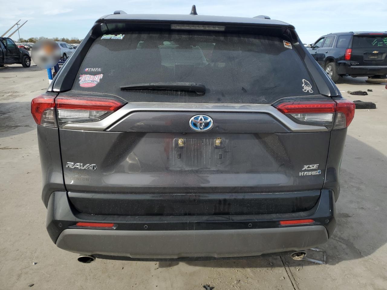 2019 Toyota RAV 4 - Image 6