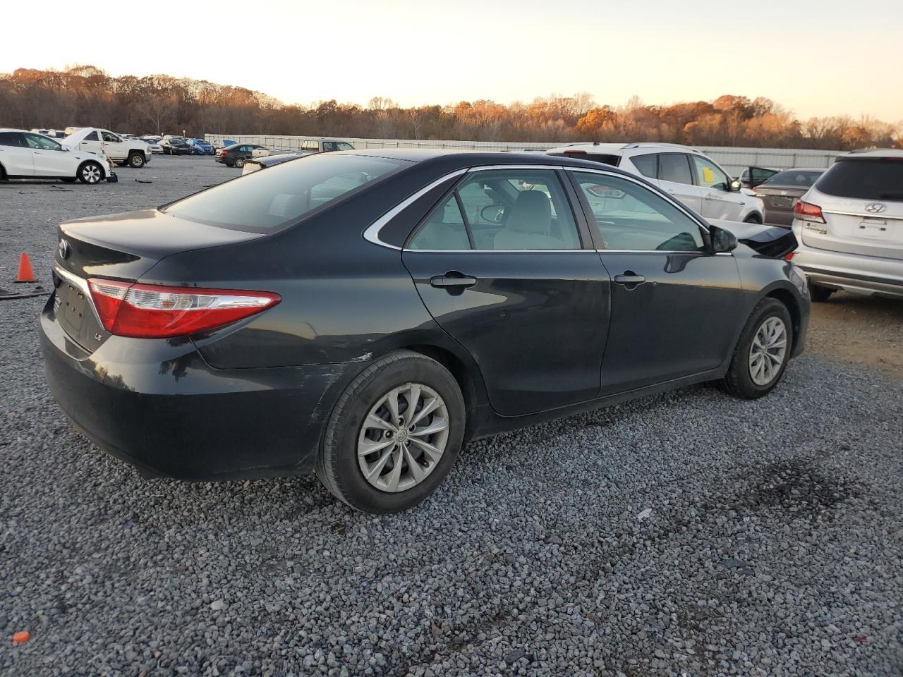 2016 Toyota Camry - Image 3