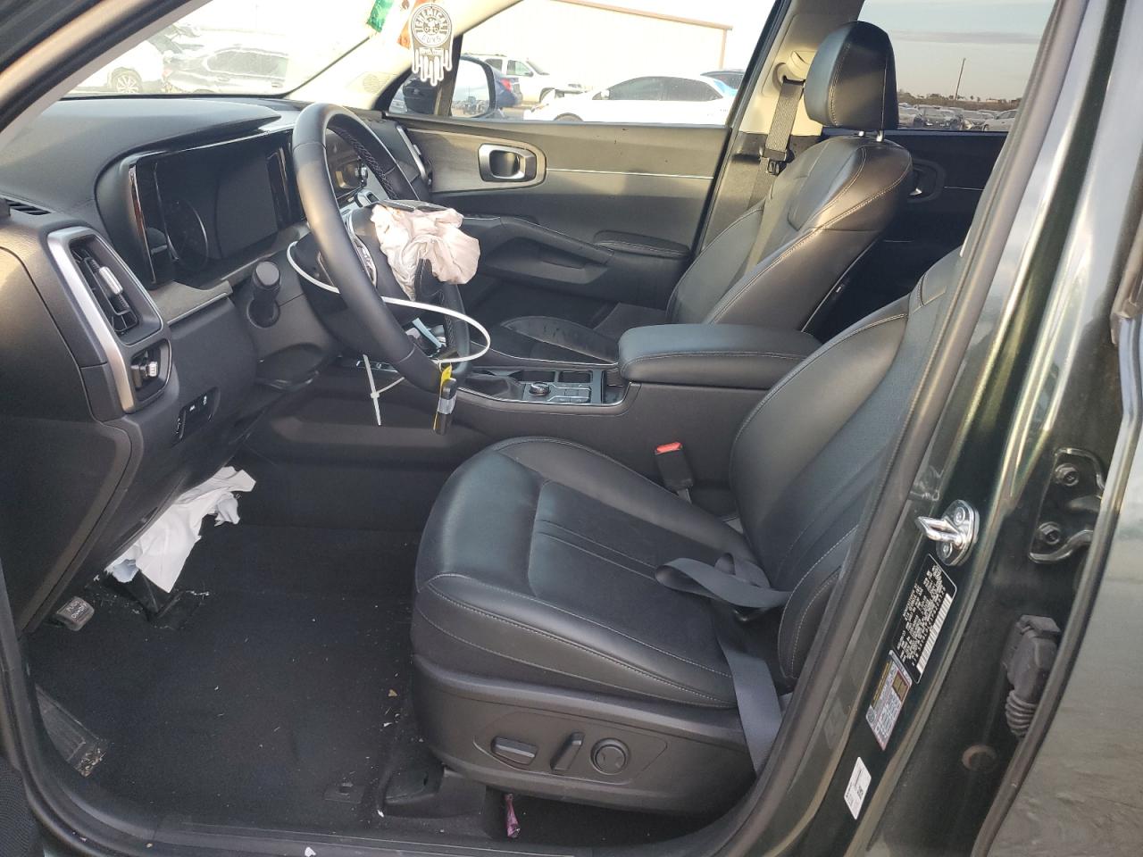 2023 Kia Sorento - Image 7