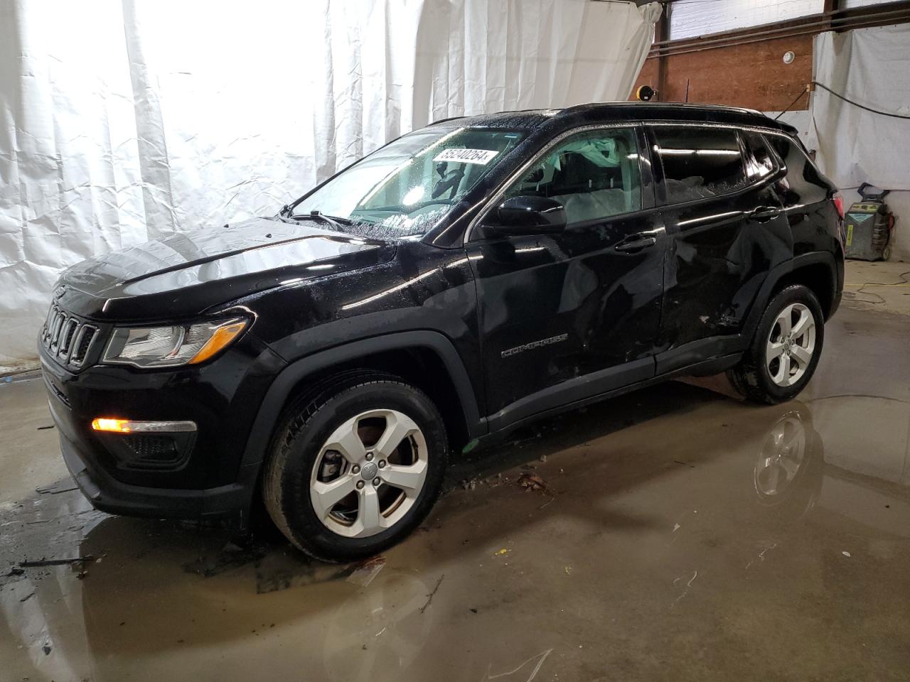 VIN 3C4NJDBB1HT679994 2017 JEEP COMPASS no.1