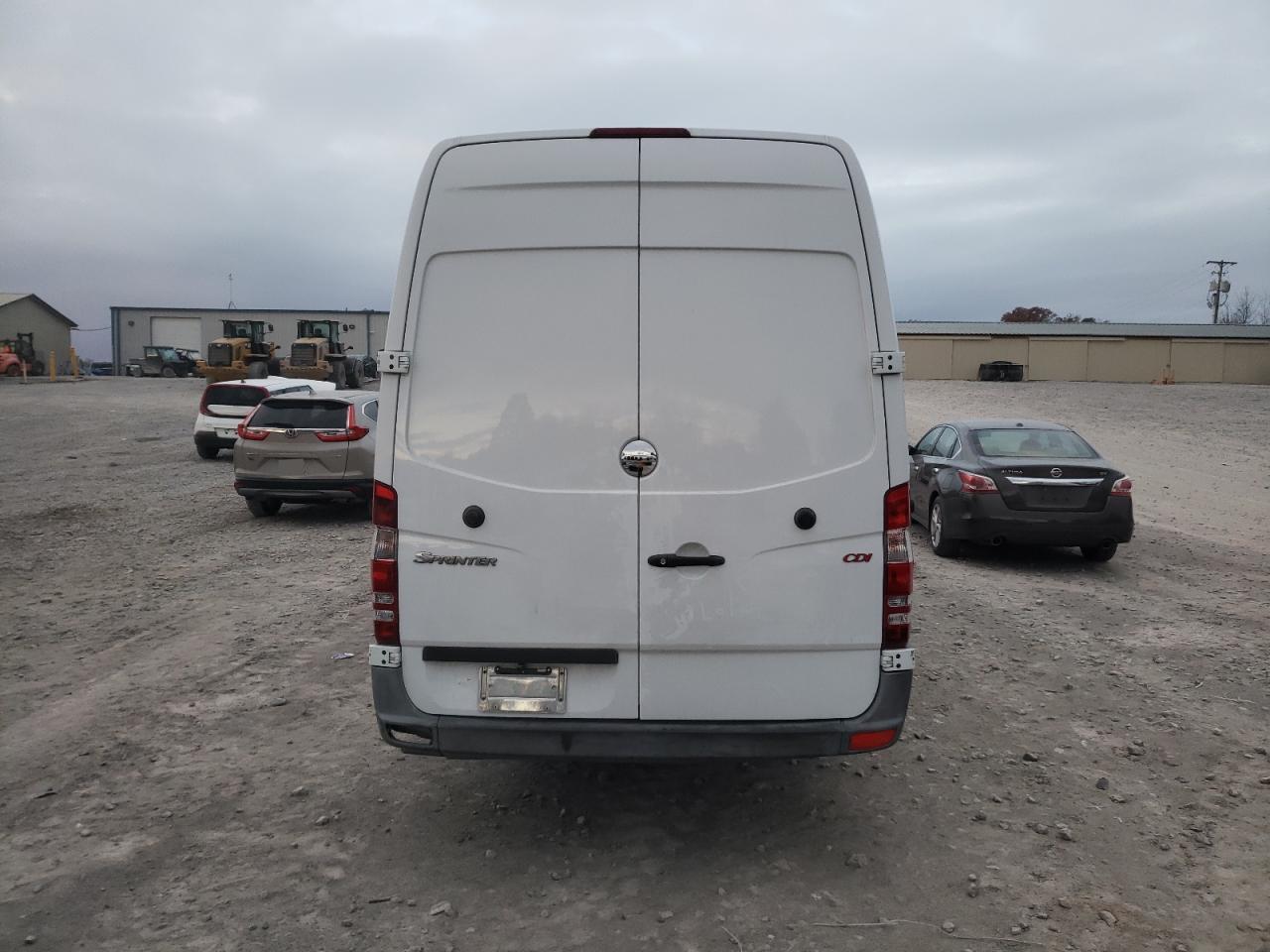 2010 Mercedes-Benz Sprinter 2500 VIN: WD3PE8CC5A5444588 Lot: 82704864