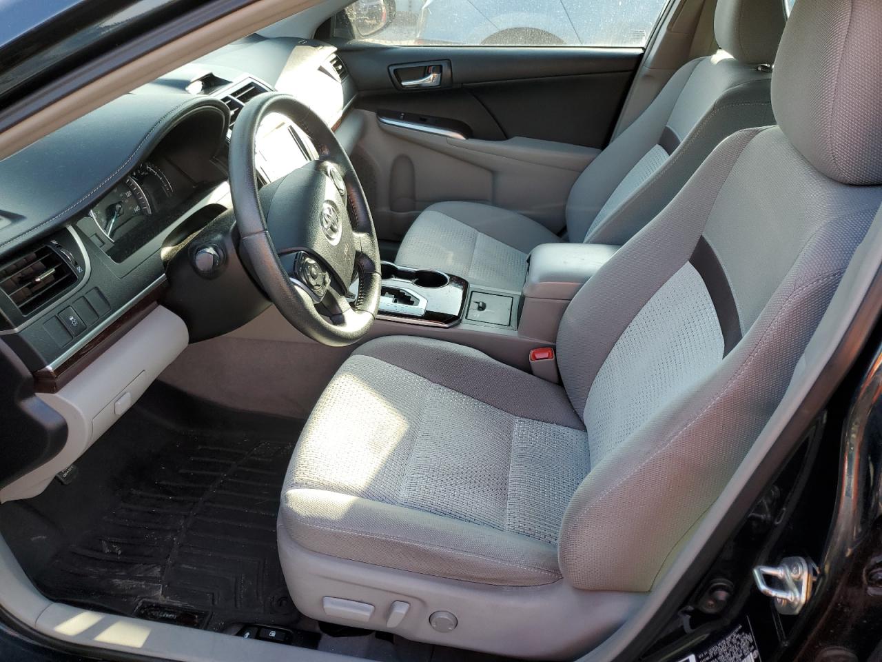 2014 Toyota Camry - Image 7