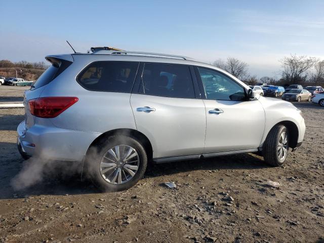  NISSAN PATHFINDER 2017 Srebrny