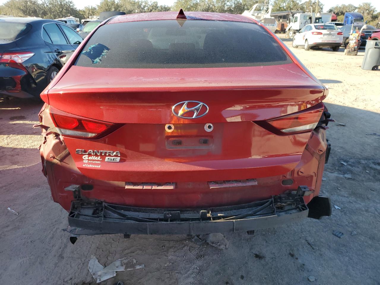 2017 Hyundai Elantra - Image 6