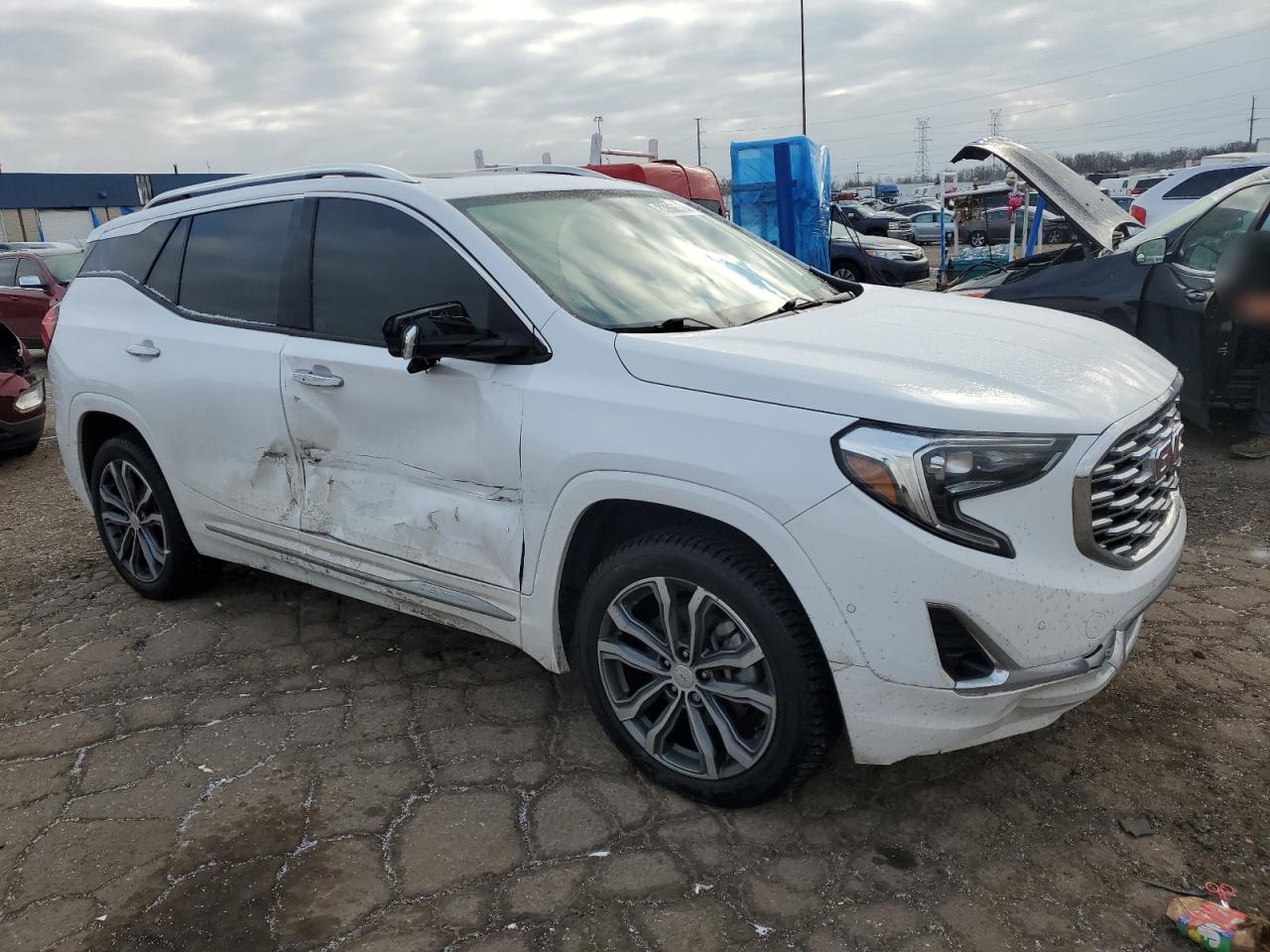 2019 GMC Terrain - Image 4