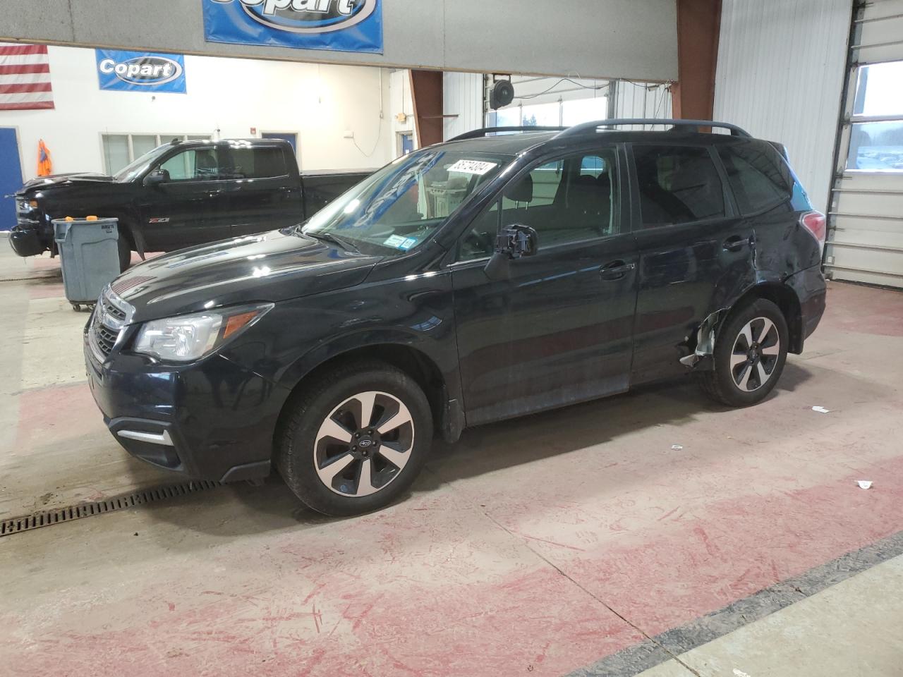 VIN JF2SJAEC5JH592899 2018 SUBARU FORESTER no.1