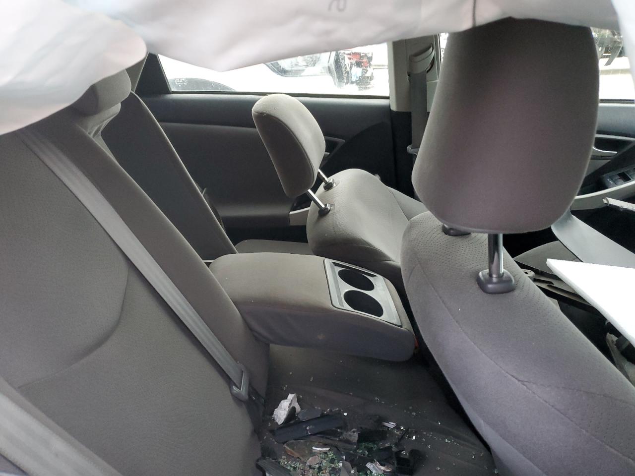 2015 Toyota Prius - Image 10