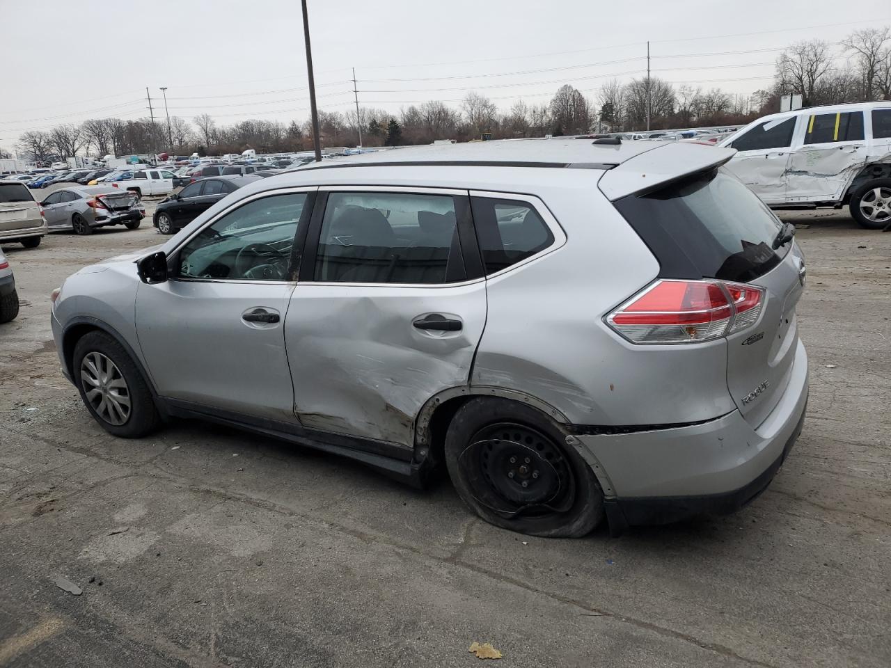 2016 Nissan Rogue - Image 2