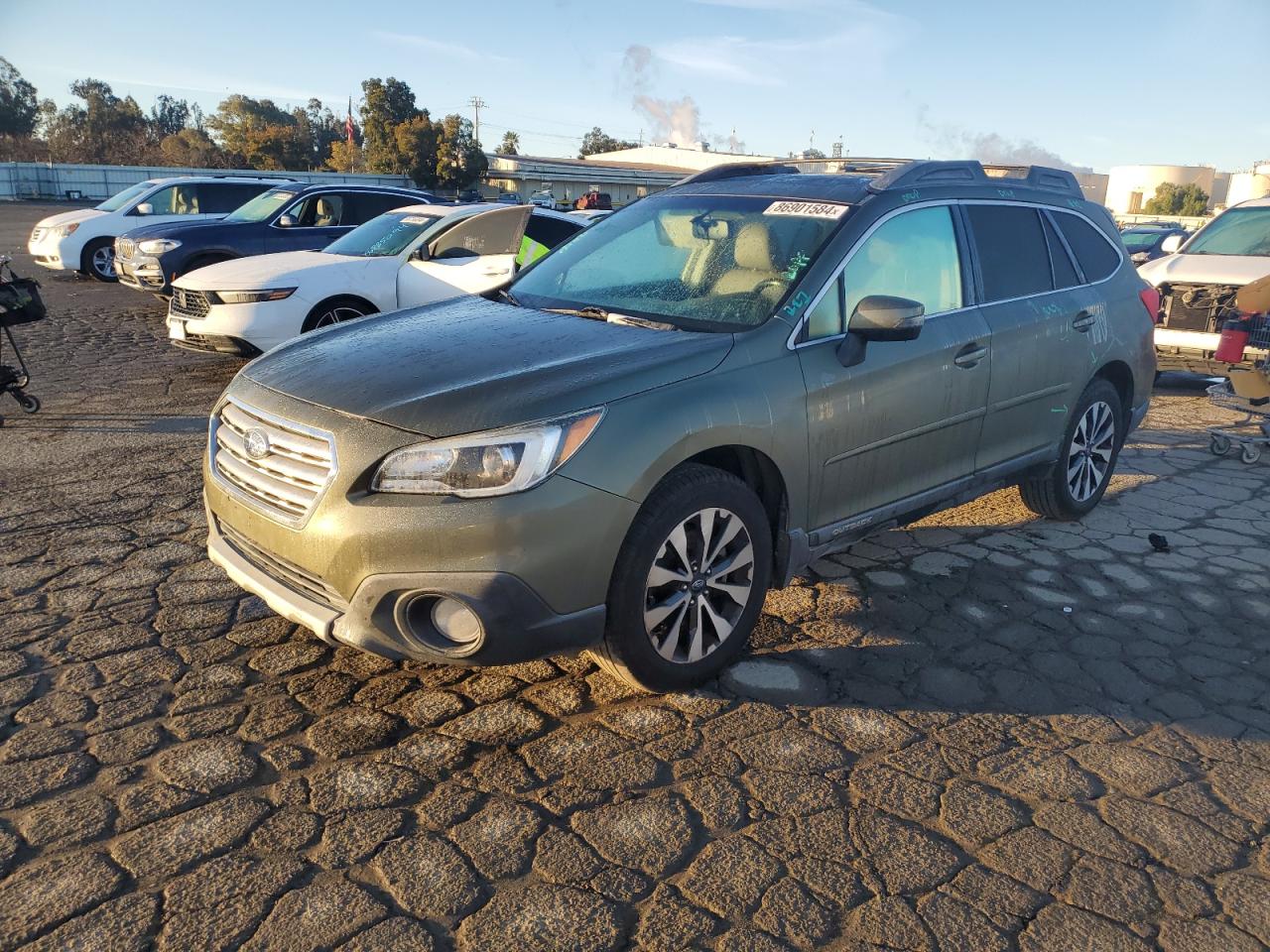 VIN 4S4BSELC1F3349693 2015 SUBARU OUTBACK no.1