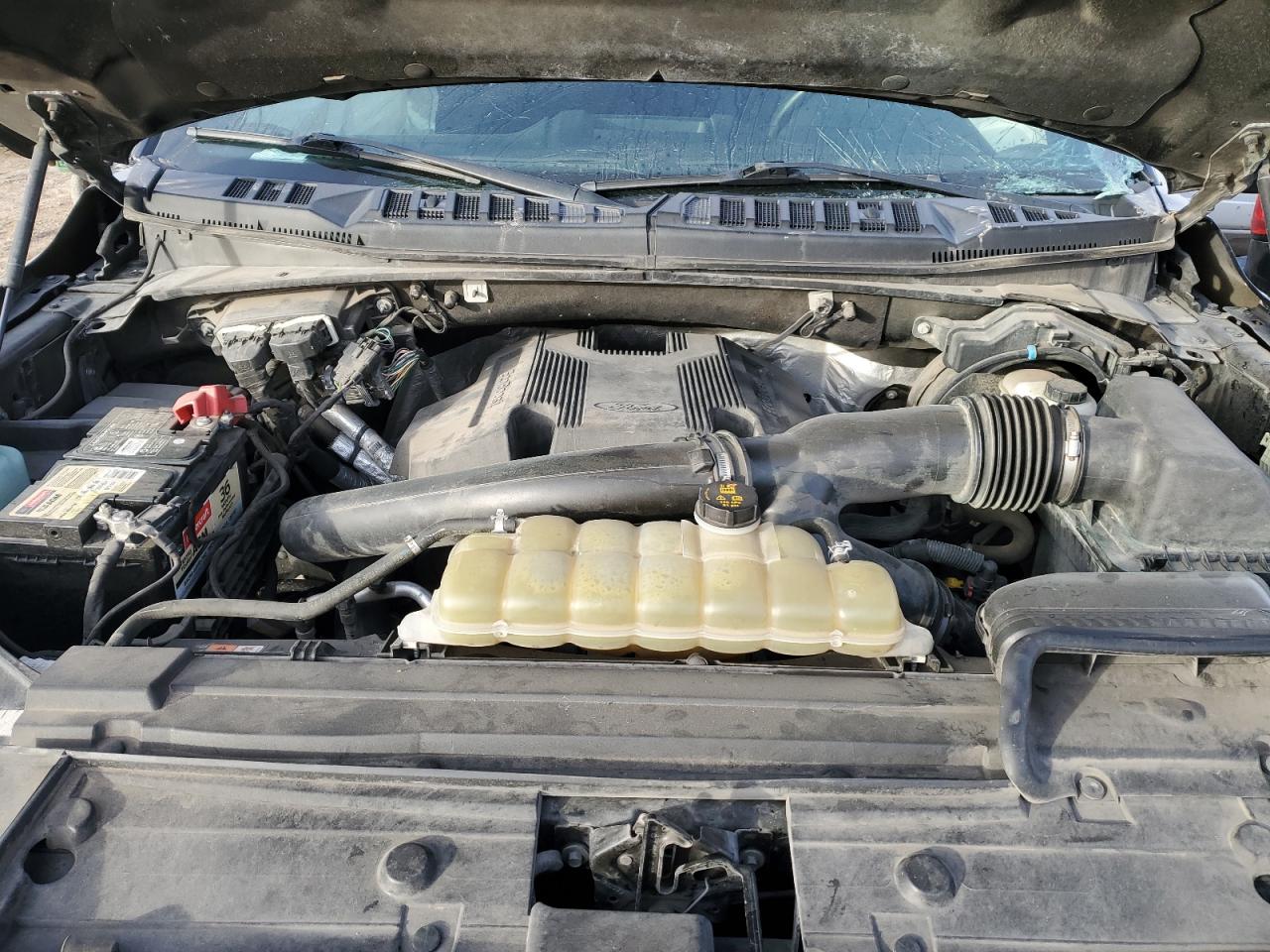 2019 Ford F-150 - Image 12