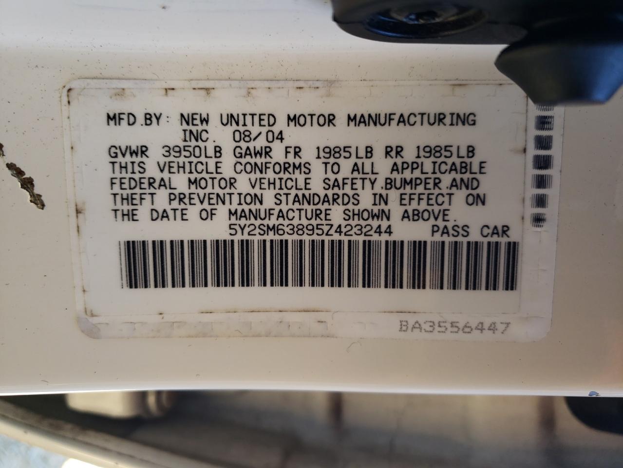 2005 Pontiac Vibe - Image 13