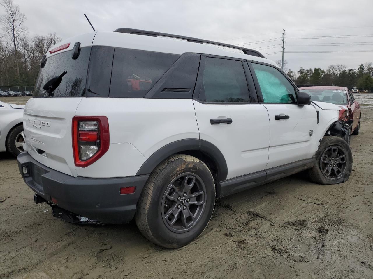 2022 Ford Bronco - Image 3