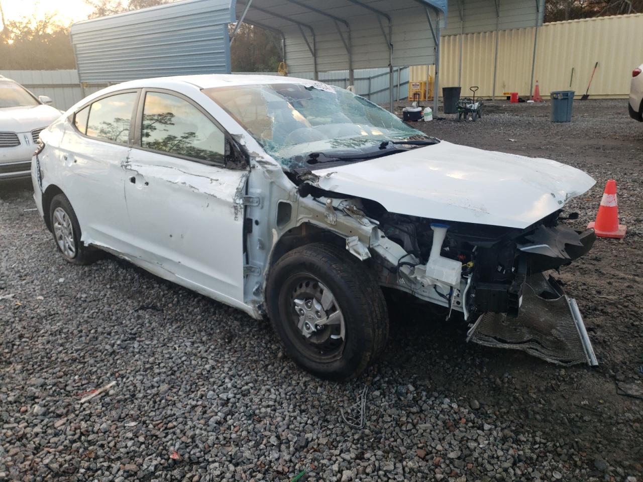 2020 Hyundai Elantra - Image 4