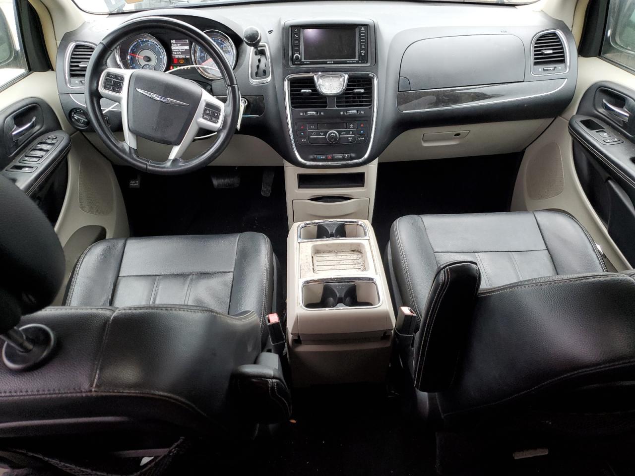 2016 Chrysler Town & Country Touring VIN: 2C4RC1BG2GR148262 Lot: 84013774