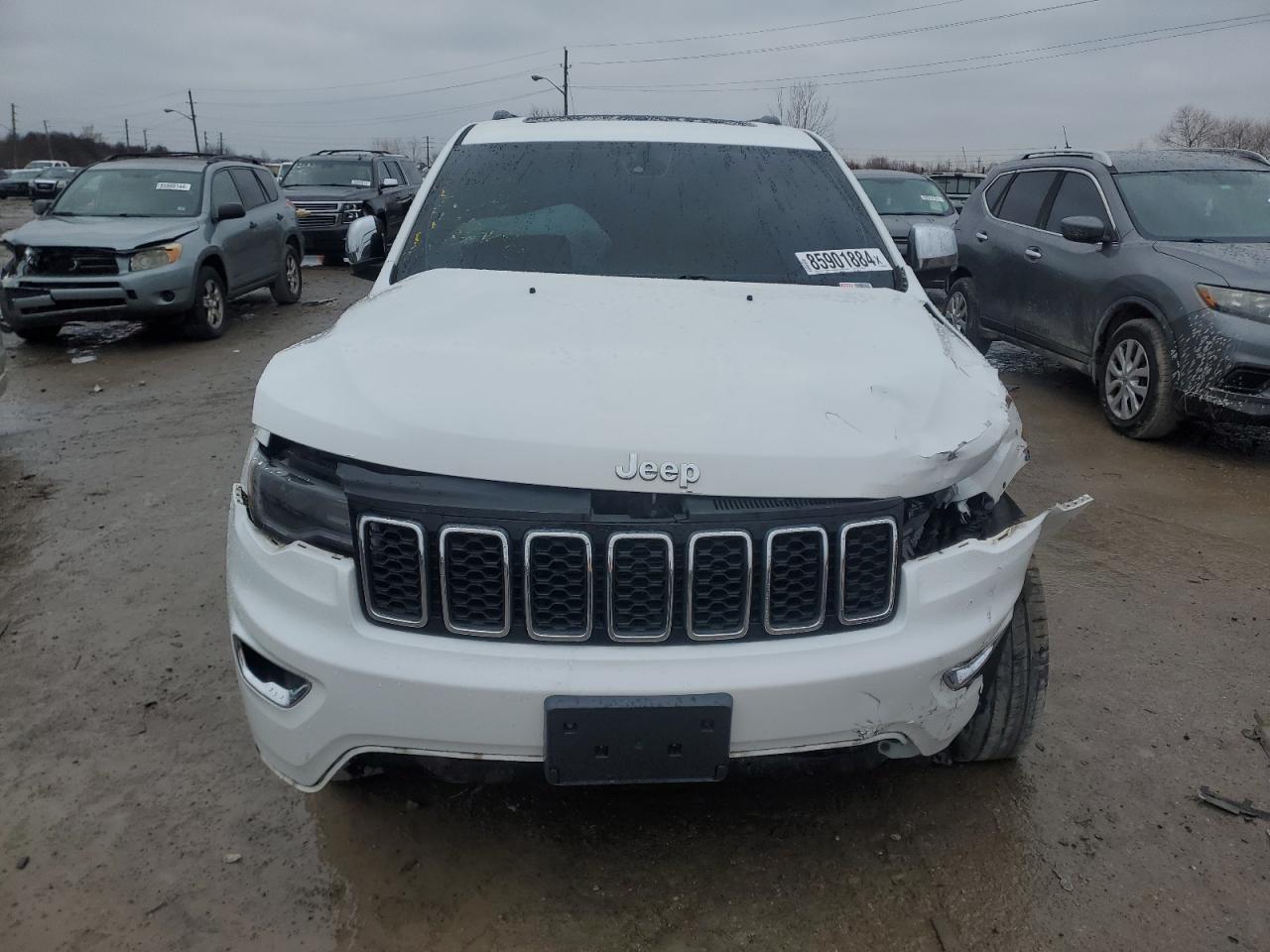 2017 Jeep Grand Cherokee - Image 5
