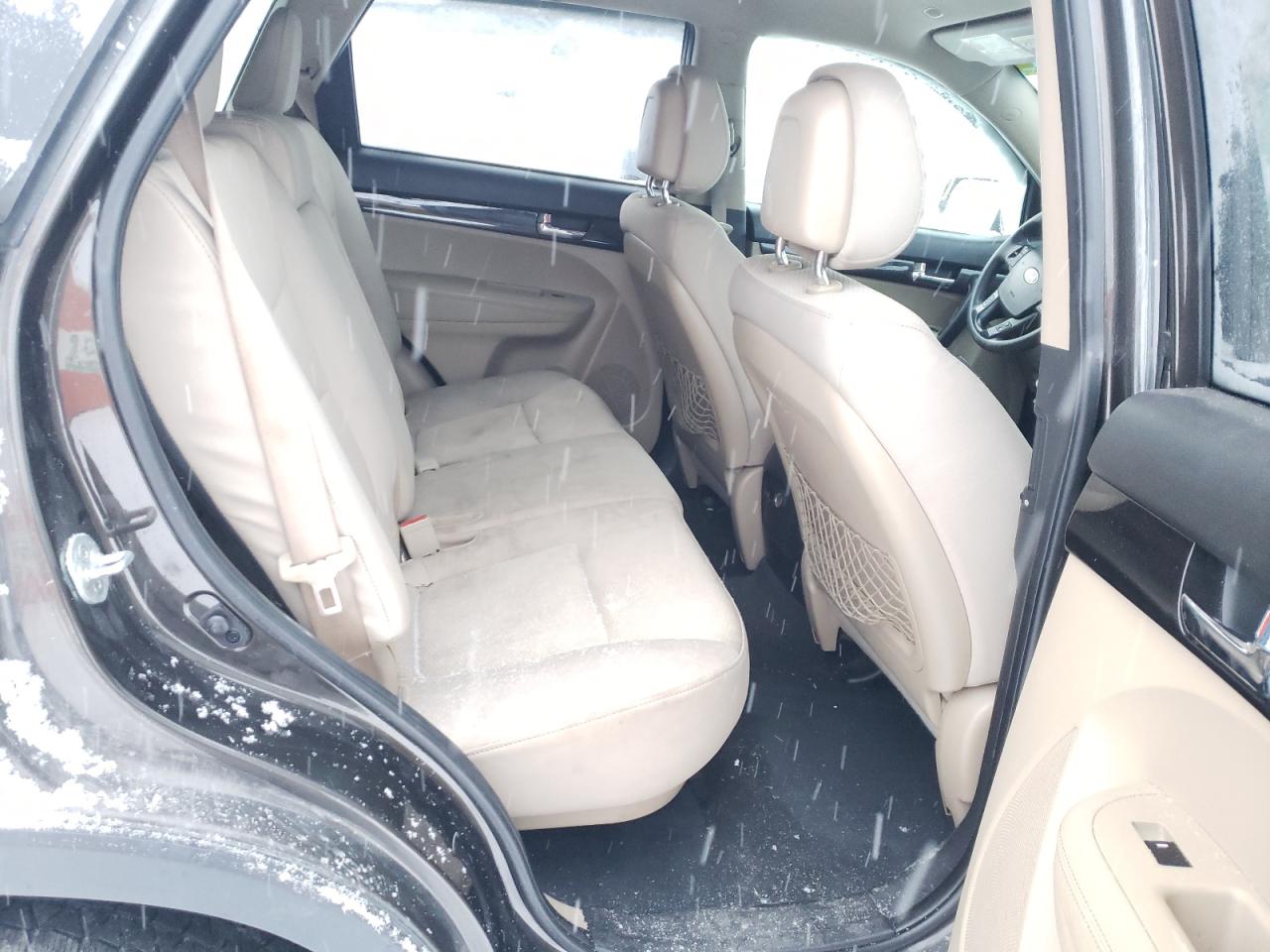 2011 Kia Sorento - Image 11