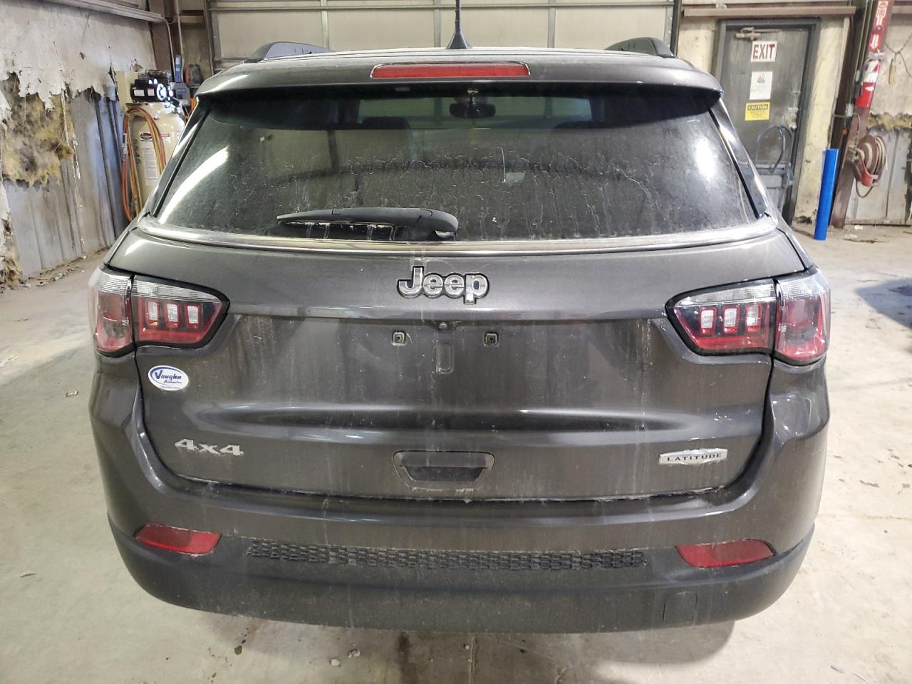 2022 Jeep Compass - Image 6