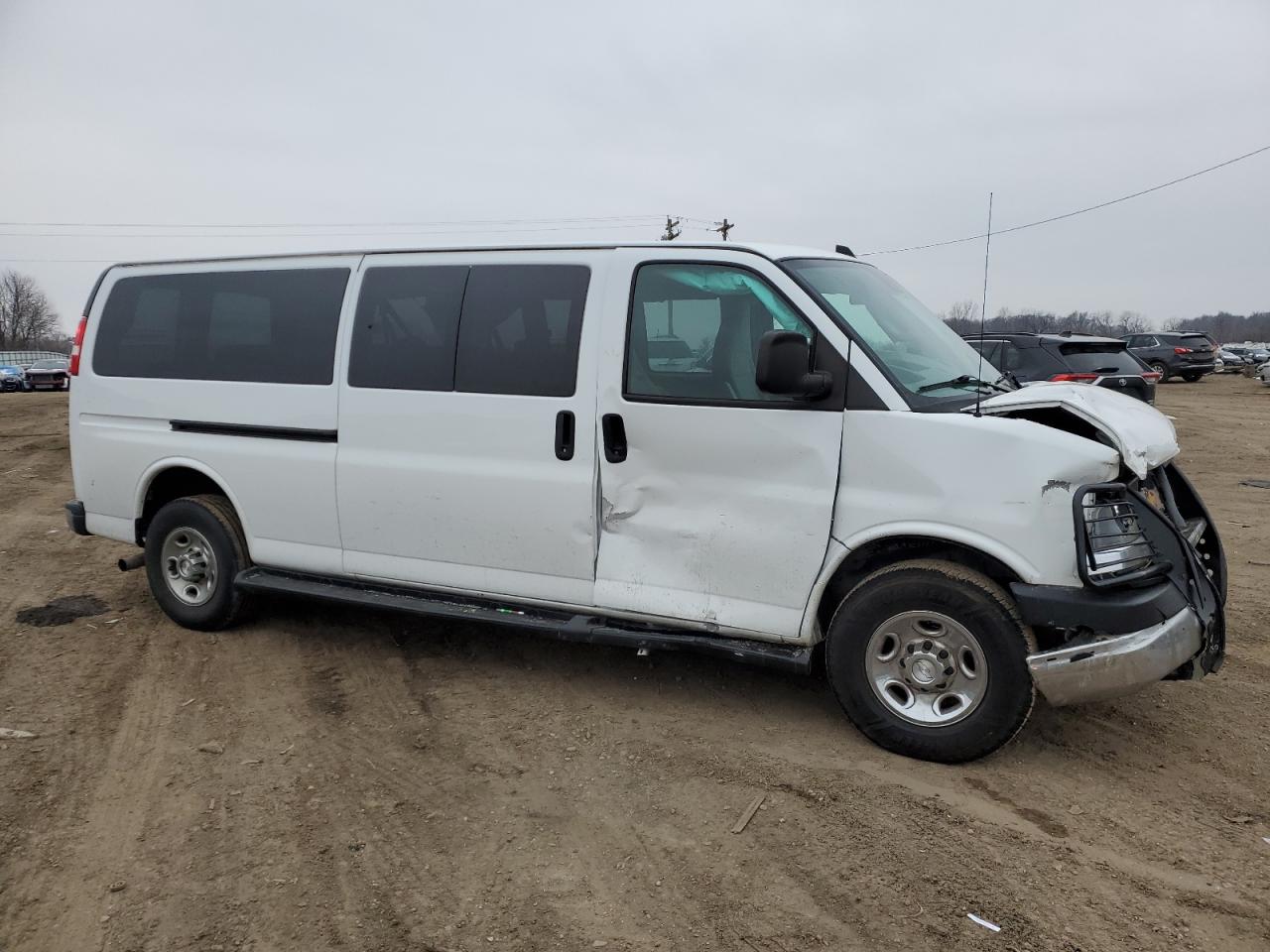 2019 Chevrolet Express - Image 4