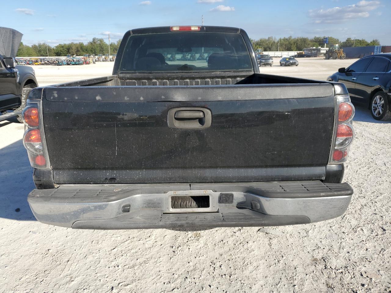 2004 Chevrolet Silverado - Image 6