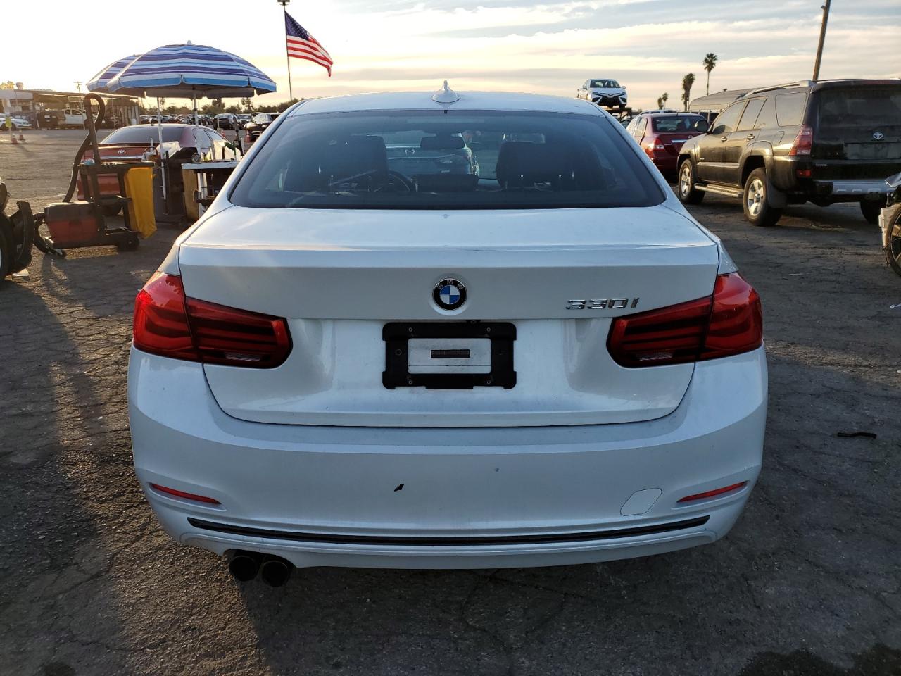 VIN WBA8B9G56JNU57982 2018 BMW 3 SERIES no.6