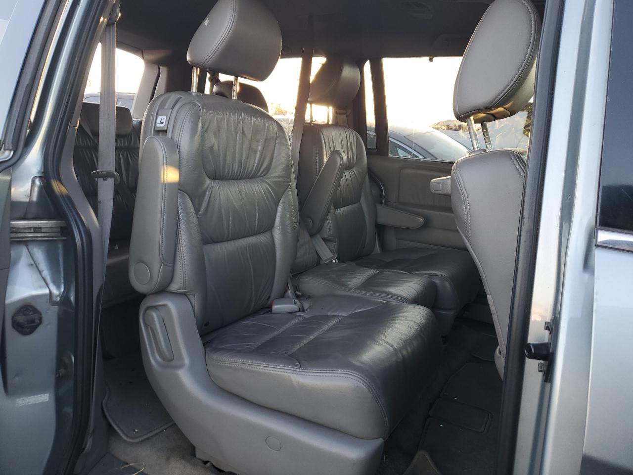 2010 Honda Odyssey - Image 11