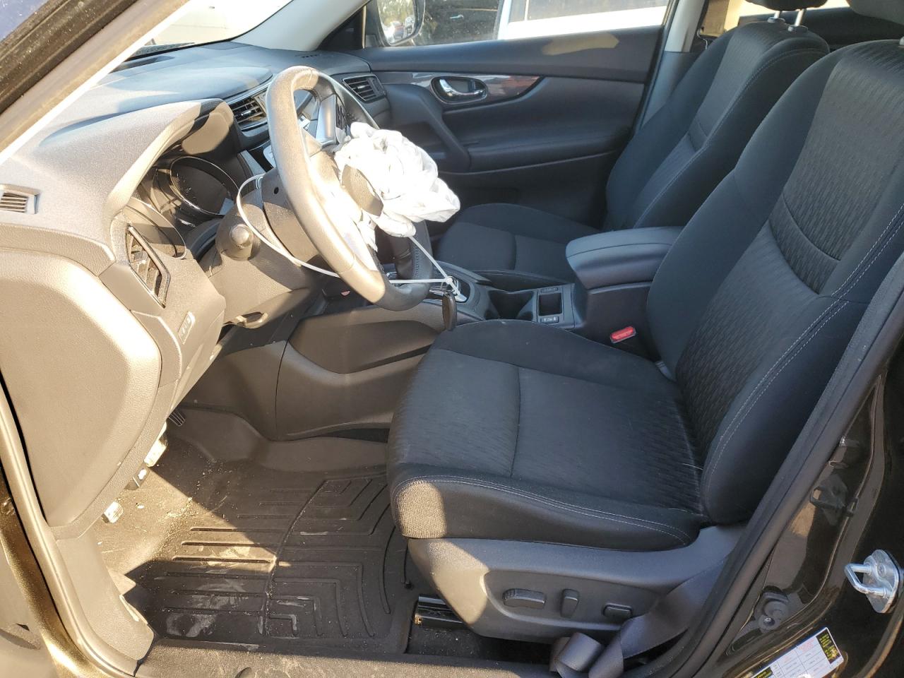2017 Nissan Rogue - Image 7